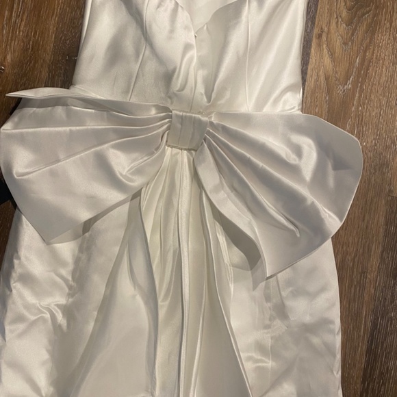 White bridal mini dress from lulus - Picture 3 of 6